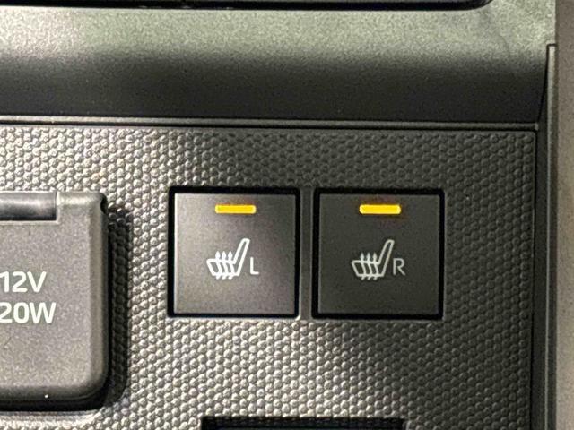 寒い日のドライブを快適にする運転席＆助手席シートヒーターが付いてます。アクセサリーソケット（12V/120W）も装備されています。