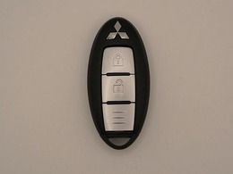 ◆三重県最大級の大型屋内中古車センター♪ヴァーサス鈴鹿店です♪オールジャンルの展示車が盛り沢山です♪在庫の無い車両のオーダーも受け付けます♪電話→059-384-5050までお問合せ下さい◆