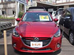 当店のスタッフが一台一台キレイに清掃を行い、納車しております。