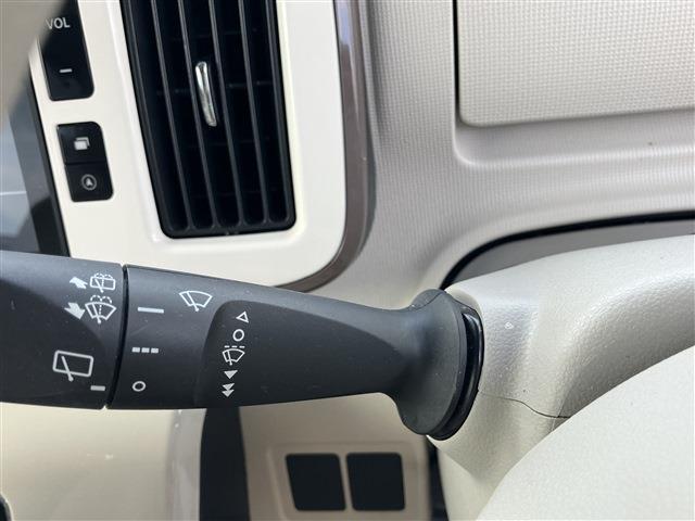 ナビやオーディオ等のパーツはもちろん、ボディーコーティングなども承ります。またオートローンから任意保険、お車の鈑金修理までトータルでサポートさせて頂きます。