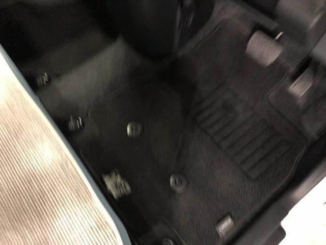 嬉しい純正フロアマット付き♪　状態も良好です（＾＾♪