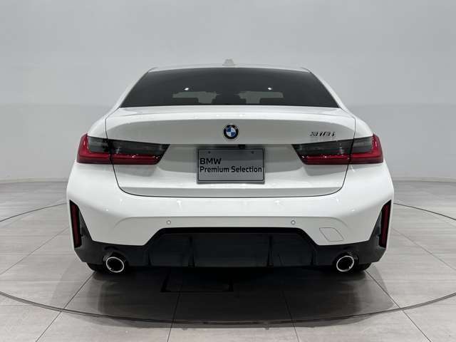 弊社ではオーナー様の安心安全ドライブをサポートさせていただくためにもBMW自動車保険をお勧めしておりますhttps://www.bmw.co.jp/ja/topics/service-and-accessory/financial-services/insurance/index.html＃