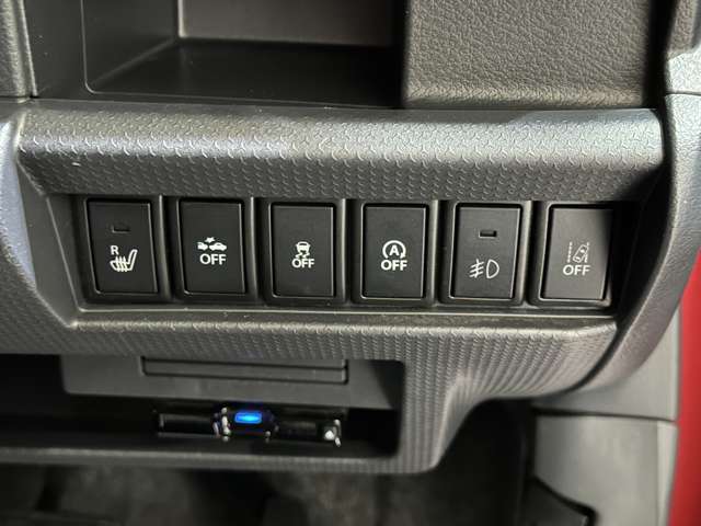 アイドリングストップ機能付いています。シートヒーターついています。