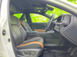 「この車の写真をもっと見たい」「状態が気になる」「この装備はついている？」どんな小さな疑問でもお気軽にお問い合わせください！