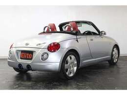 電動OP動作確認済み　ルーフブラック塗装　赤レザーシート　ロッソモデロマフラー　HID　社外CD　USB　ETC　シートヒーター　純正アルミ