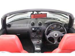 電動OP動作確認済み　ルーフブラック塗装　赤レザーシート　ロッソモデロマフラー　HID　社外CD　USB　ETC　シートヒーター　純正アルミ