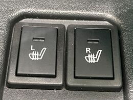 【シートヒーター】寒い日に重宝するシートヒーター！エアコンより早く温まってくれるので寒がりの人も安心ですね♪エアコンの温風は乾燥するから苦手、という方にもをおすすめです。