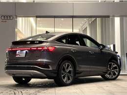 しっかり面が出ていることにより、どの角度から見ても破綻することのないデザインを実現しています。