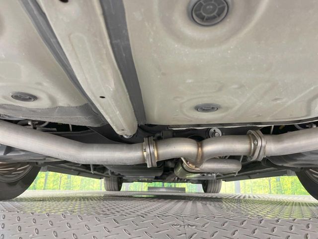親切・丁寧な専門メカニックスタッフが応対！・車検・点検整備・事故等の修理などアフターサービスも安心。お車のカスタマイズもネクステージのサービススタッフまでご相談ください！