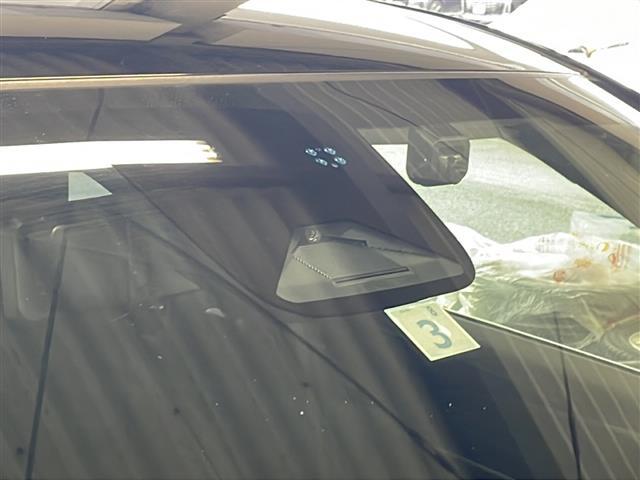 【Honda SENSING】ホンダの安全装備を搭載しています！機能には限界があるためご注意ください。◆搭載機能例：衝突軽減ブレーキ/歩行者事故低減ステアリング/路外逸脱抑制/標識認識/ACC