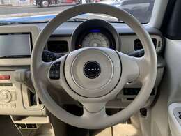 デュアルセンサーブレーキサポート　シートヒーター　LEDオートライト　ベンチシート　スマートキー　プッシュスタート　アイドリングストップ　横滑り防止機能　ドアバイザー　フロアマット　試乗OK