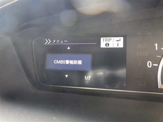 【スピードメーター】メーターがシンプルで見やすく運転しやすいですね！