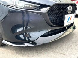 【純正エアロ】人気の純正エアロを装備！クルマの外観がよりスタイリッシュになり、街中で存在感あふれる1台に♪将来買い替える時にもリセールに影響しやすく、価値ある人気の装備です！