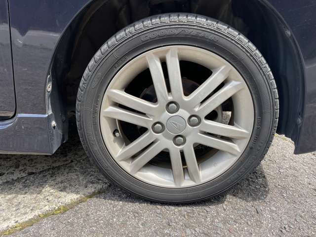 車検が有る車は試乗も出来ますので、お気軽にお越し下さいませ♪内外装からエンジンルームまで気になるところを存分にチェックしてください♪