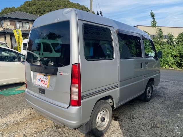 お支払いがチョット・・・というお客様には、各種ローンを取り揃えております。せっかくお客様に気にいっていただいたお車、そのお気持ちを大事にします。ご返済方法は一緒に考えていきましょう。