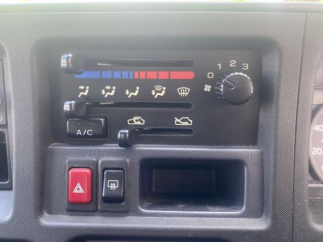 車両に関して、ご不明な点やご質問等ございましたらお気軽にご連絡下さい。無料電話0066-9757-676311までお電話いただけましたら、スタッフがお答えします。よろしくお願いします。