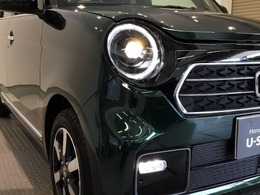 【LEDヘッドライト】ディスチャージヘッドライト（HID）と同等の明るさで、夜道や雨天走行が明るく視界良好！！　フォグライトも装備で、安心感さらにUPです♪安心ドライブを楽しんで下さい♪