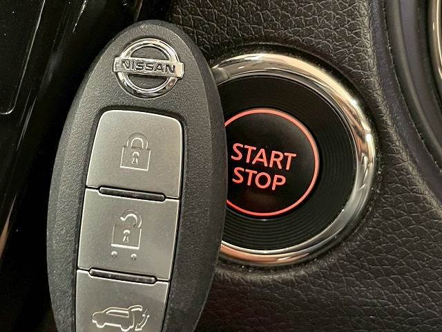 【スマートキー】車内へのアクセスやエンジン始動が楽々に行える今や必須アイテムのキー複製防止の「イモビライザー」まで備わっております