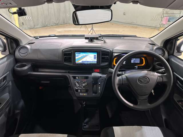 全く同じお車に再び出会うことはできません。少しでも気になるお車がございましたら、すぐにお電話かメールにてお問合せ下さい。