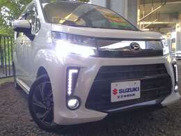 禁煙車　新品タイヤ　スマートキー　横滑り防止機能　オートハイビーム