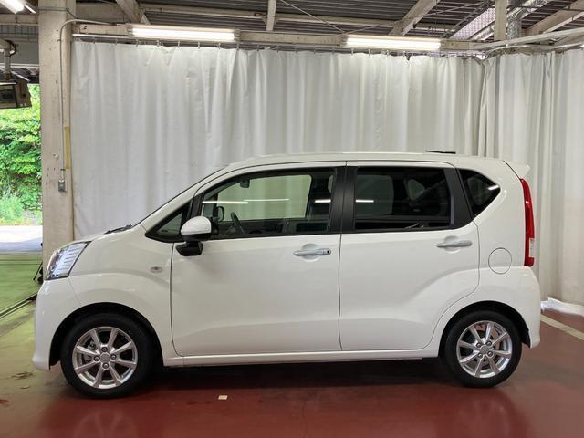 【スマートアシスト搭載車】　衝突回避支援ブレーキ機能（対車両・歩行者）、衝突警報機能（対車両・対歩行者）、誤発信抑制制御機能などの機能で安全な運転をサポートします