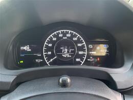 【スピードメーター】メーターがシンプルで見やすく運転しやすいですね！