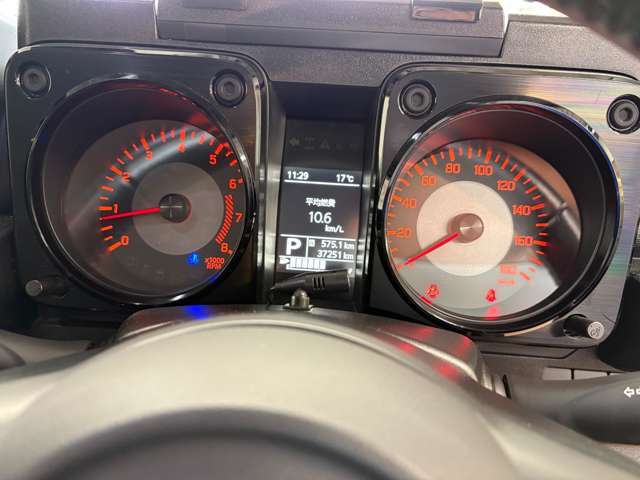気になる車はすぐにお問い合わせください！右のカーセンサー専用無料ダイヤルから、販売担当スタッフがお車のご質問にお答えいたします！掲載箇所以外にご希望の写真がございましたら、お気軽にお問い合わせ下さい！