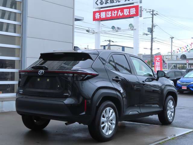 全長・全幅・全高4180×1765×1590mm　カタログ燃費WLTCモード燃費18.2km/リットル　車両重量1210kg☆ボディ鏡面研磨済☆下回り洗浄済☆ルームクリーニング済☆抗菌消臭済☆
