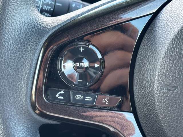 ヘッドライトは磨いてのご納車になりますので夜道も安心！