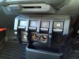 気になる車はすぐにお問い合わせください！右のカーセンサー専用無料ダイヤルから、専門スタッフがお車のご質問にお答えいたします！