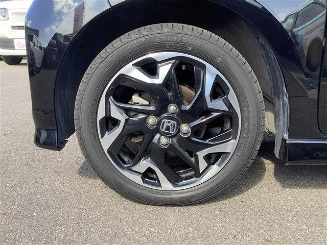 ご納車前には、お車の整備を実施し、ご納車させて頂いております。整備内容は、車両によって異なりますので、お気軽にお尋ねください。