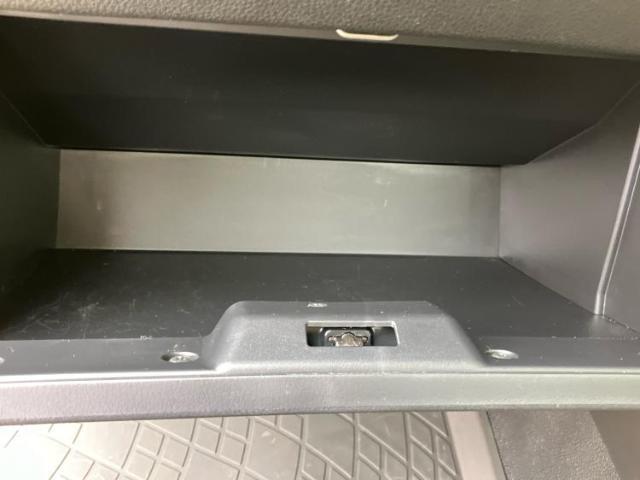 国産車から輸入車まで多様なお客様のニーズのお応えできるように、全国規模で豊富な在庫展開！車のことならWECARSへ！