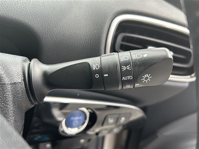 【　オートライト　】オートライトなのでライトの点け忘れを気にすることなく運転が出来ます♪