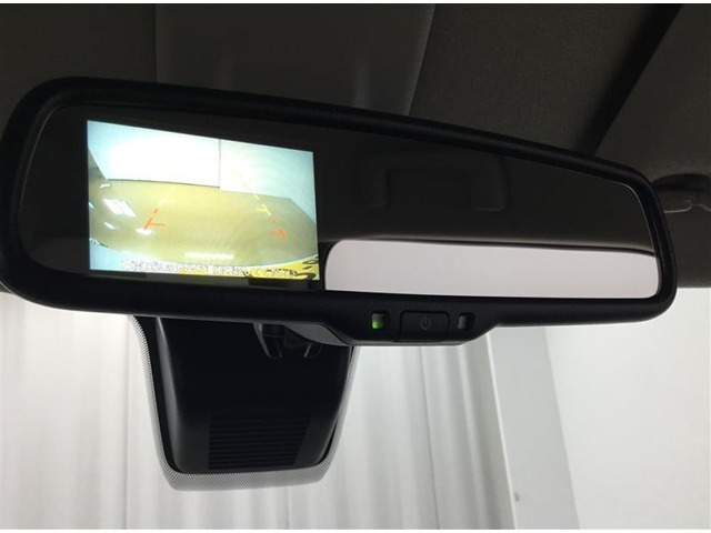 インナーミラーにバックカメラを装備しています！