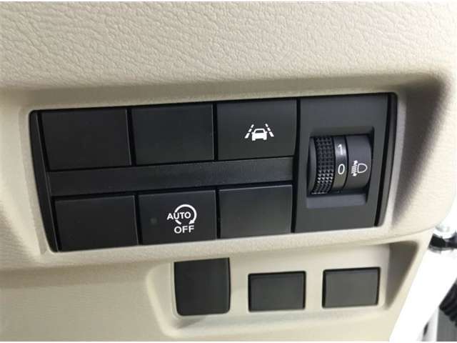 信号待ち等でアイドリングがストップする機能を装備している車両です！