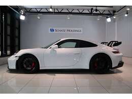 チタンフルエキゾーストシステム（可変バルブSW付）純正マフラーあり。軽量スポーツバケットシート、クラブスポーツパッケージ。