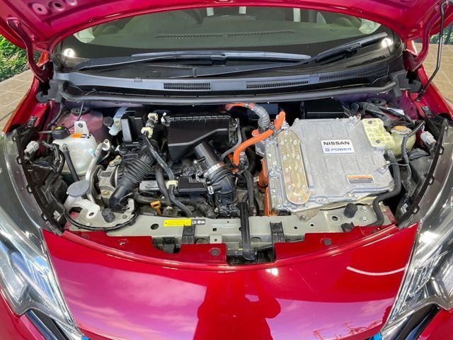 親切・丁寧な専門メカニックスタッフが応対！・車検・点検整備・事故等の修理などアフターサービスも安心。お車のカスタマイズもネクステージのサービススタッフまでご相談ください！
