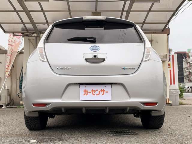 展示スペースの都合により他のストックヤードに保管している車両もございますので、事前にご連絡の上、ご来店ください。