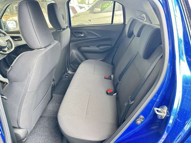 ★5年間新車保障★初度登録から5年間の新車保証が含まれています。長期間、安心してお乗り頂けます！保障費用は支払総額に含まれています！遠方のお客様は保証継承後、お近くのディーラーにて保証が受けられます！