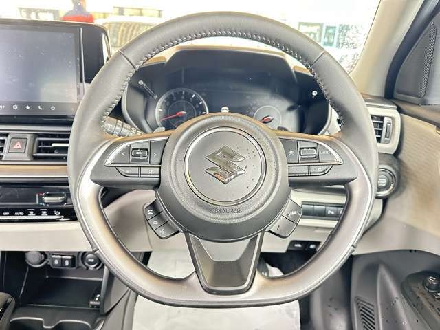 ★修復歴車一切ありません！それどころか、弊社の仕入在庫につきましては、フェンダー、ボンネット、ドアパネル等の交換歴、修理歴のある車両は基本的に仕入れを行いませんので高品質な車両のみ在庫で揃えています！