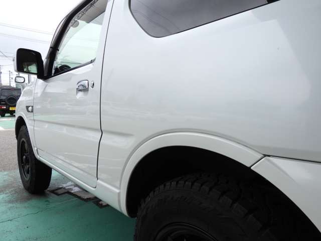 ☆雪道安心4WD☆ナビ付☆ワンオーナー☆禁煙車☆キーレスエントリー☆シートヒーター☆CD再生☆DVD再生☆