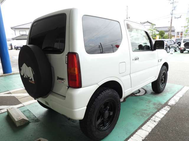 ☆雪道安心4WD☆ナビ付☆ワンオーナー☆禁煙車☆キーレスエントリー☆シートヒーター☆CD再生☆DVD再生☆