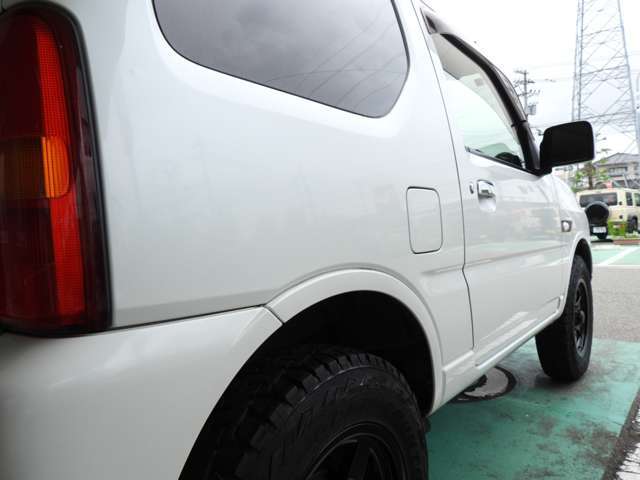 ☆雪道安心4WD☆ナビ付☆ワンオーナー☆禁煙車☆キーレスエントリー☆シートヒーター☆CD再生☆DVD再生☆