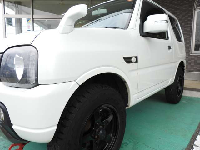 ☆雪道安心4WD☆ナビ付☆ワンオーナー☆禁煙車☆キーレスエントリー☆シートヒーター☆CD再生☆DVD再生☆