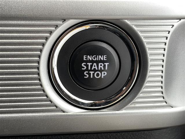 気になる車はすぐにお問い合わせください！画面右側の0066から始まる無料ダイヤルからお問い合わせ下さい！専門スタッフがお車のご質問にお答えいたします！