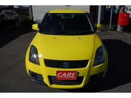 スチームがけでエンジンルームの汚れも綺麗にクリーニング！エンジンルームが綺麗ですと、不具合等の発見もし易く、コンディションのチェックや維持の面でとってもプラスです。ここで気になることは修理しております