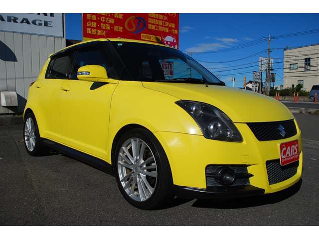 お子様専用スペースも完備！もちろんDVDなどもご覧頂けます！ご家族でご来店のお客様もゆったりとお車をお選び頂けます。CARSでは快適なカーライフをご提案するサービスを豊富に取り揃えております！