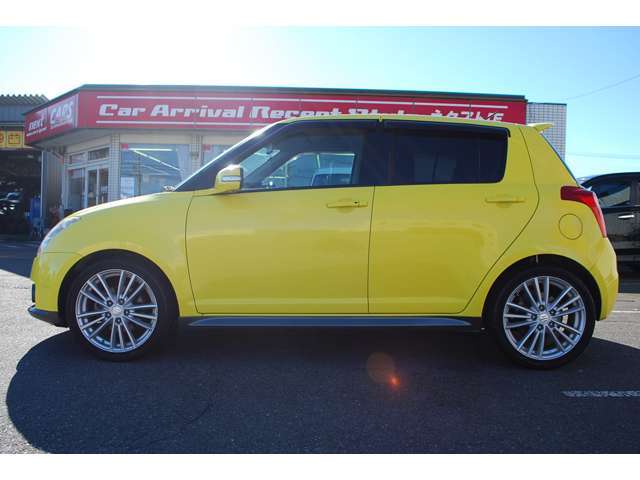 鈑金工場完備！エアロパーツの取付～小傷の修理までお気軽に！国産車～外国車まで全メーカー全車種を取扱いしております。買取り＆下取り車を直販！低価格＆高品質を実現！気になるお車をお探しすることも出来ます！