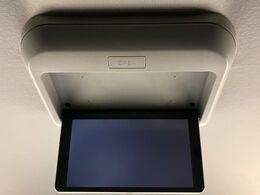 【フリップダウンモニター】大画面モニターで後席でもエンタメをお楽しみいただけます。小さなお子様にも大人気の装備です♪