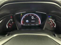 【スピードメーター】メーターがシンプルで見やすく運転しやすいですね！